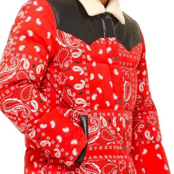 Levi’s Men’s Red Bandana Print Sherpa Collar Jacket XL, Western Puffer Style NWT - Picture 2 of 5